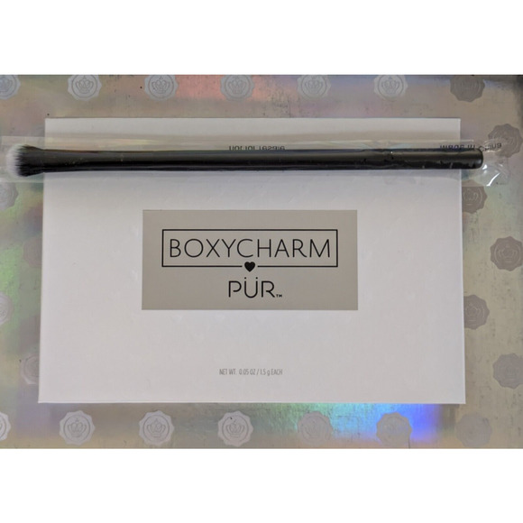 Bundle of 1 Boxy Charm & Pur Eyeshadow Palette & 1 Firma Beauty Eyeshadow Brush - Picture 1 of 5